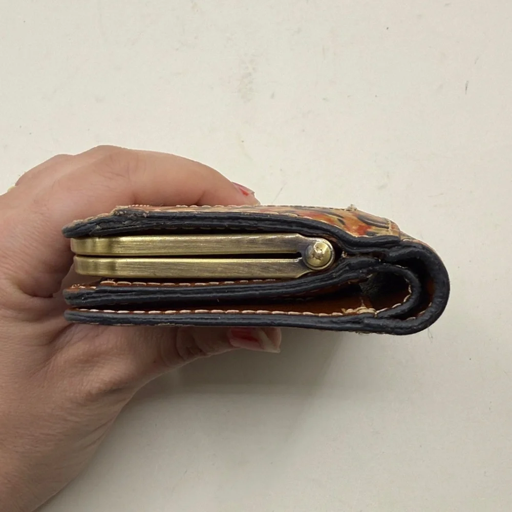 Patricia Nash Iberia Wallet ID Card Holder Kiss Lock Floral Yellow Black Leather - Picture 4 of 16